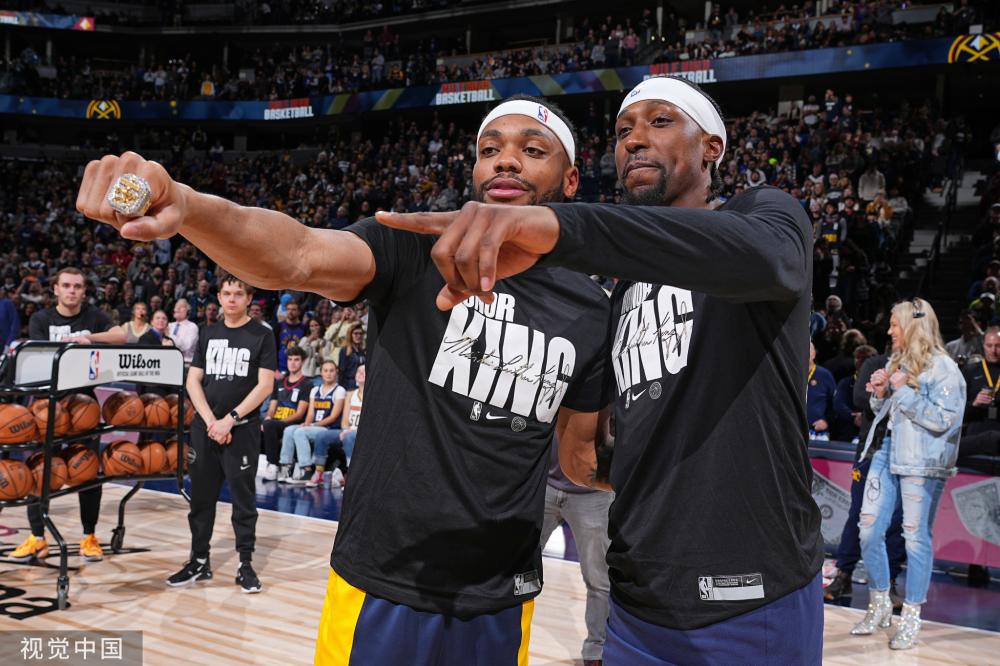 的历史当中 的历史当中